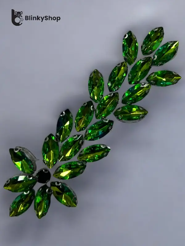 Aplicatii cu Pietre si Strasuri 12 verzi cu reflexe multicolore(1)